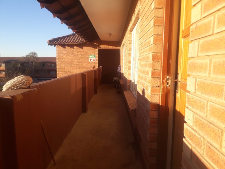 2 Bedroom Property for Sale in Rustenburg Central North West
